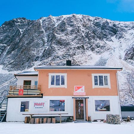 Unstad Surfpacker Unnstad ภายนอก รูปภาพ